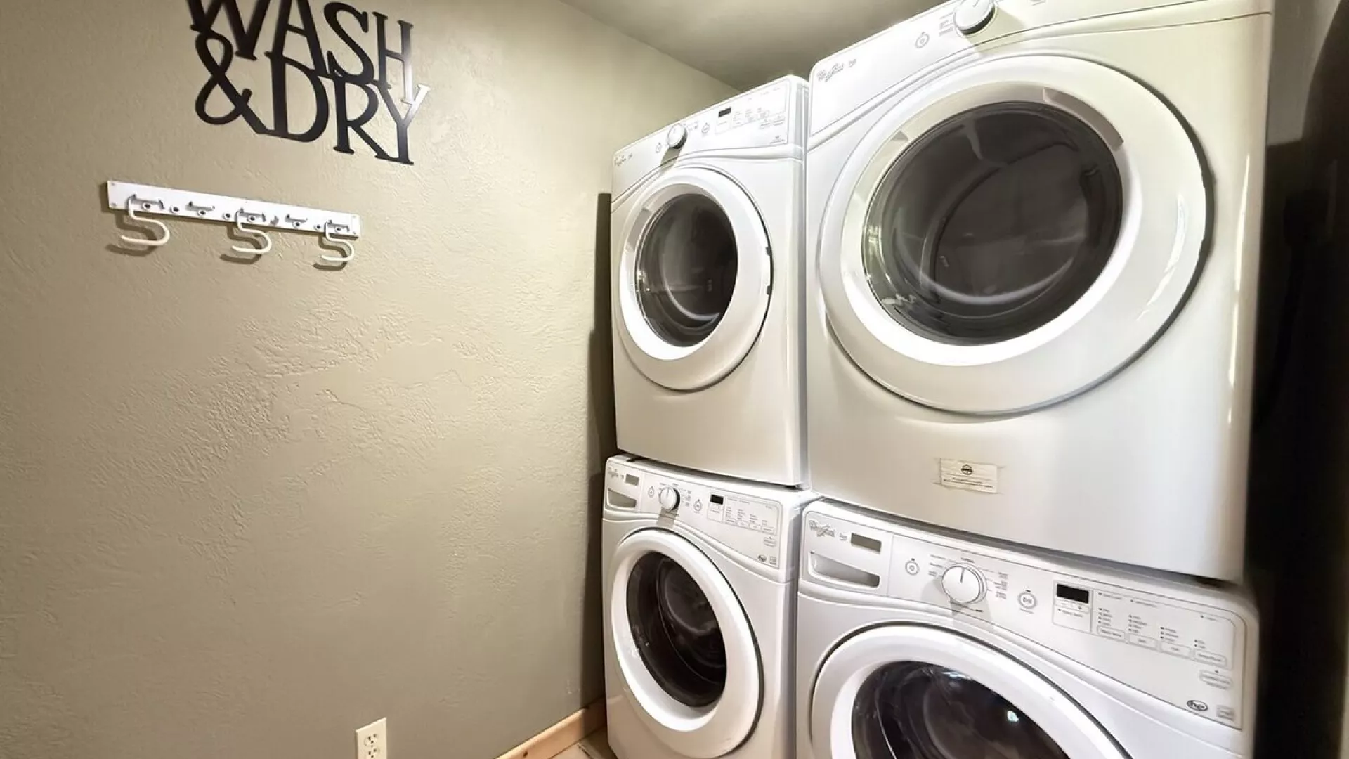 2 sets of washer and dryer are provided for your use. Hot tub towels are provided in the closet.
