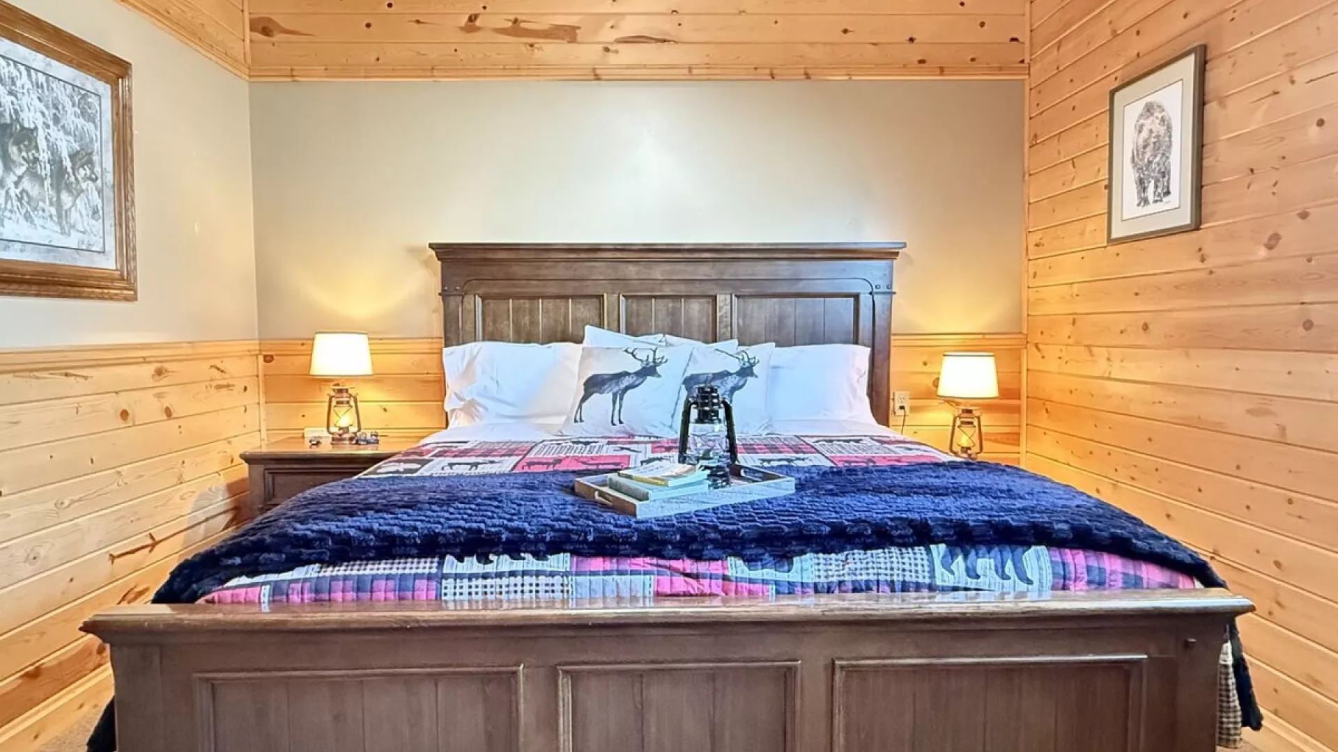 This room is perfect for 2 people.