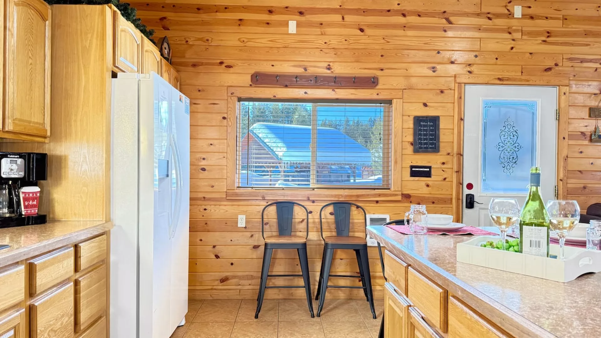 The open layout of the kitchen blends seamlessly into the other areas of the cabin.