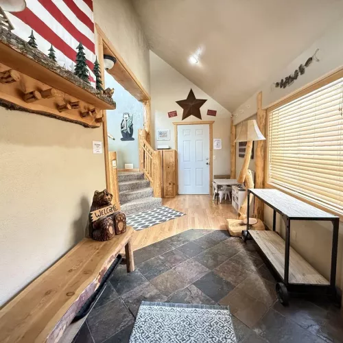 Place your shoes and coats here during your stay.
