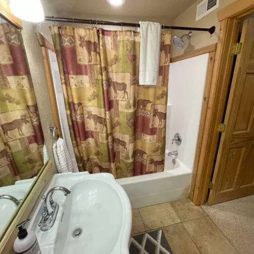 19 Guests | Hot Tub | Fire Pit | 32 Miles YNP