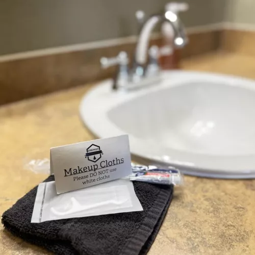 Makeup cloths and essentials kit